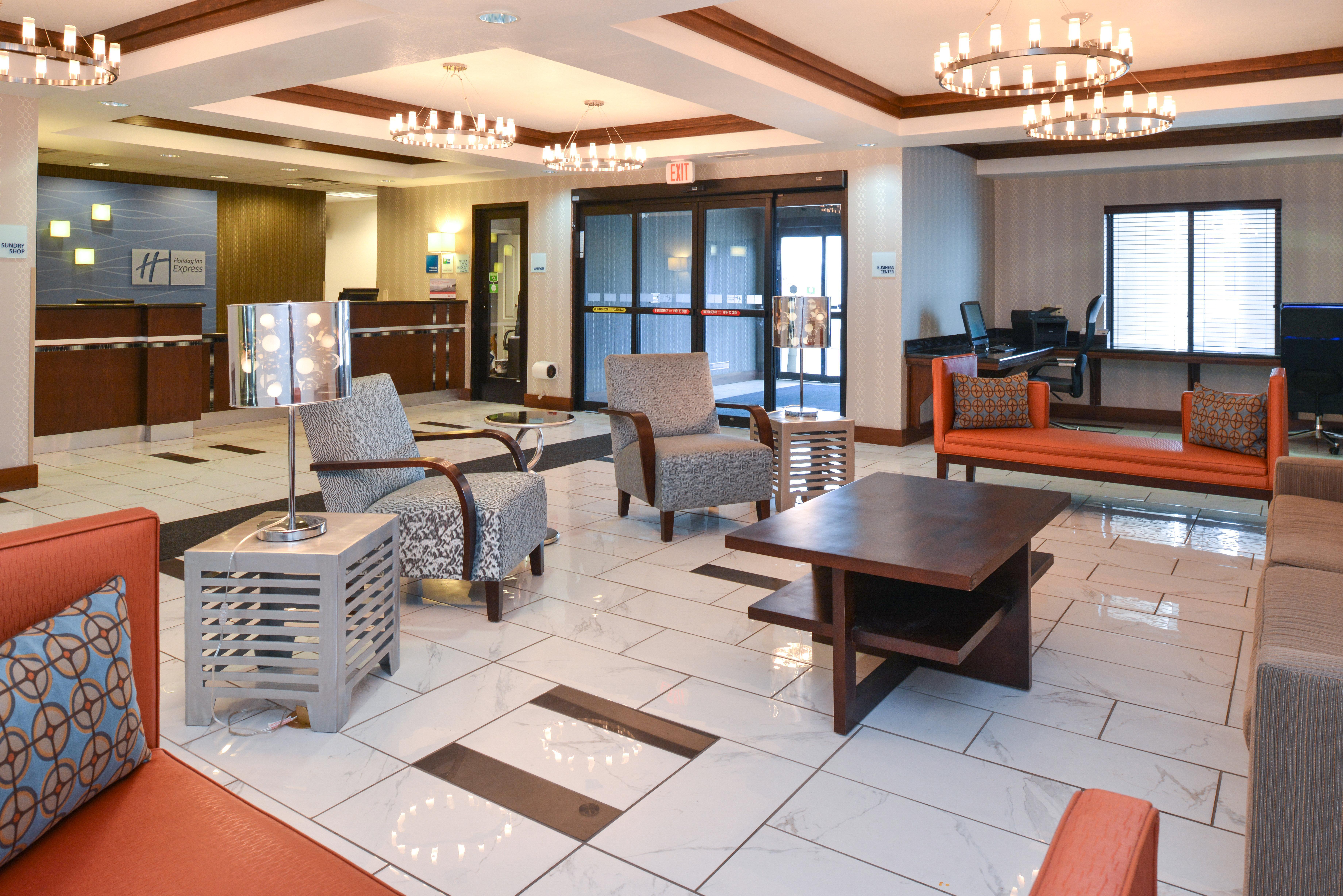 Holiday Inn Express & Suites Greenfield By Ihg Exteriör bild