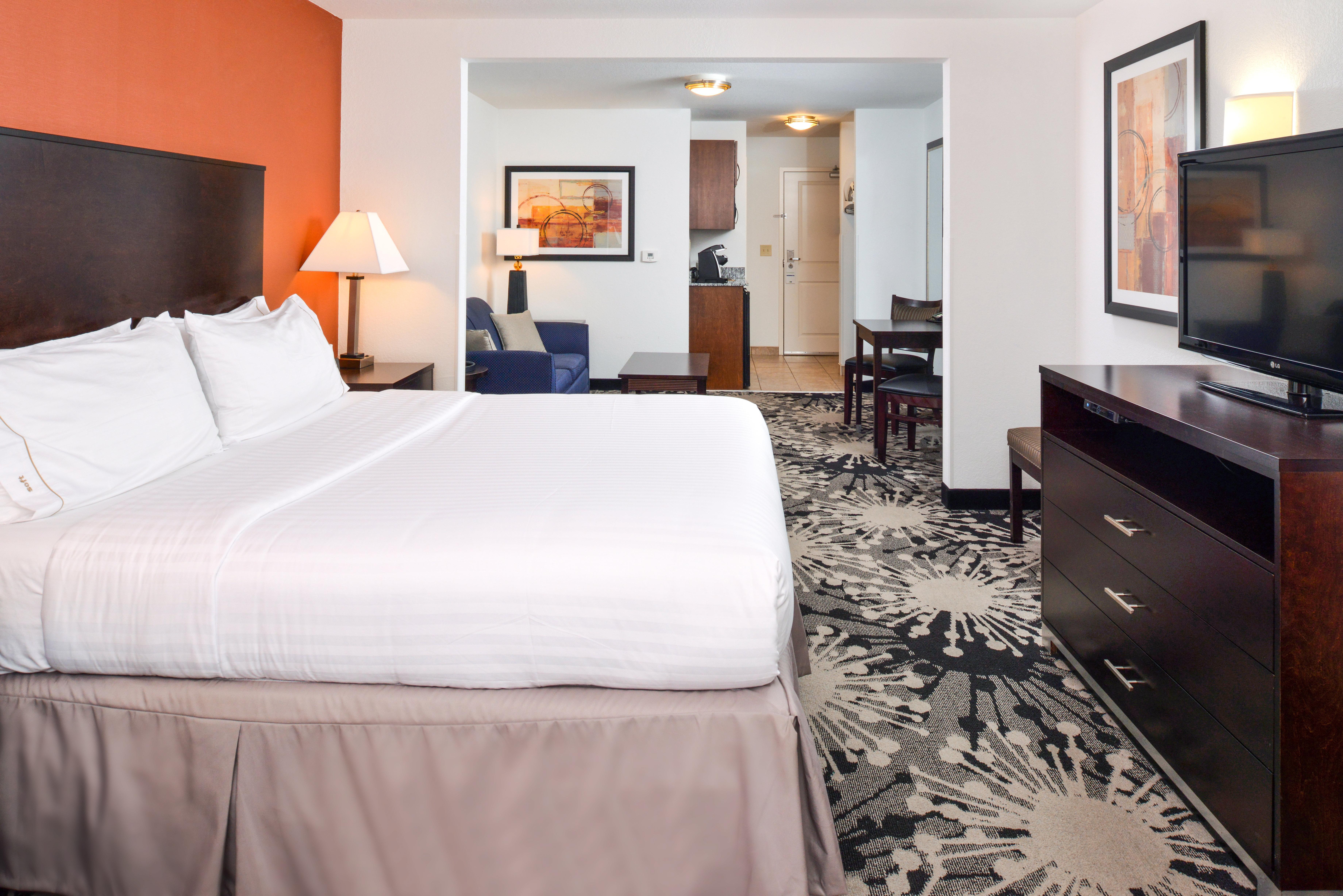 Holiday Inn Express & Suites Greenfield By Ihg Exteriör bild