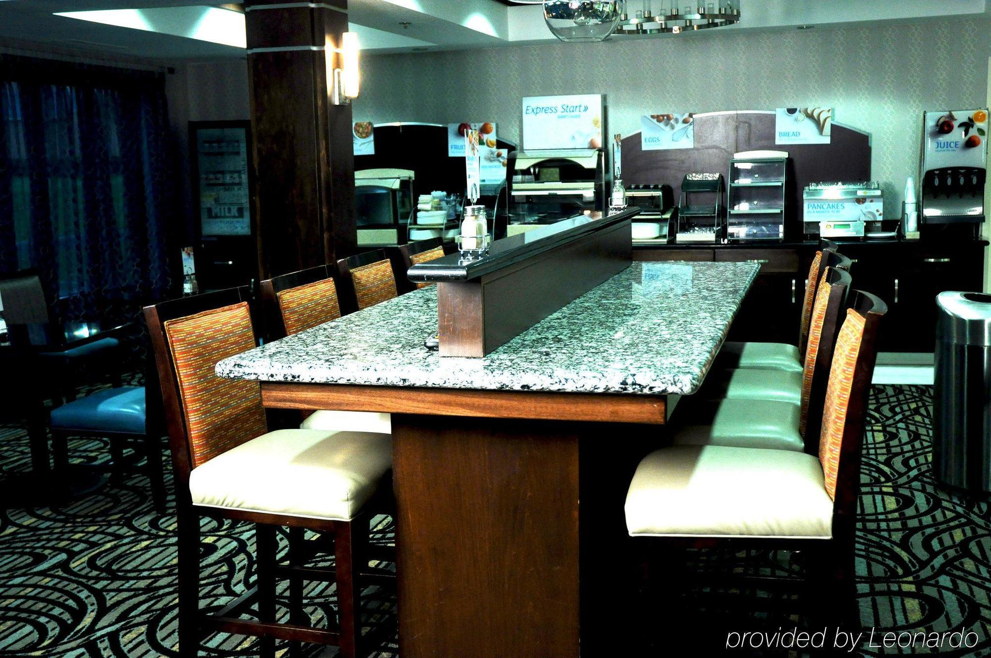 Holiday Inn Express & Suites Greenfield By Ihg Exteriör bild