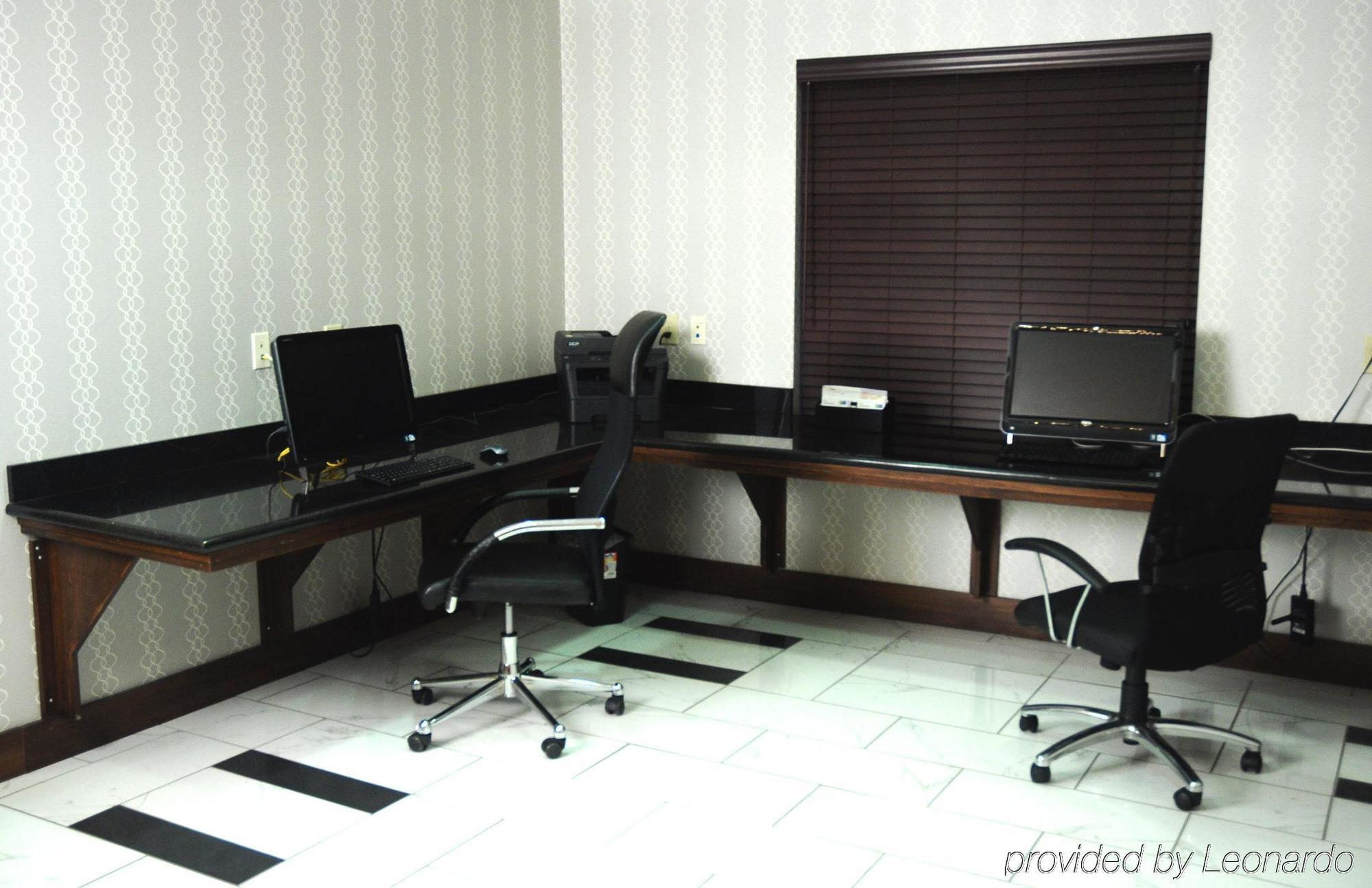 Holiday Inn Express & Suites Greenfield By Ihg Exteriör bild