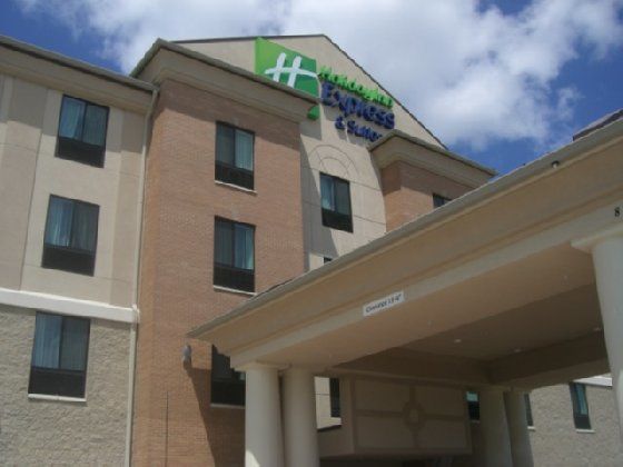 Holiday Inn Express & Suites Greenfield By Ihg Exteriör bild