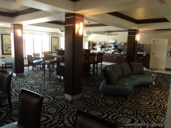 Holiday Inn Express & Suites Greenfield By Ihg Exteriör bild