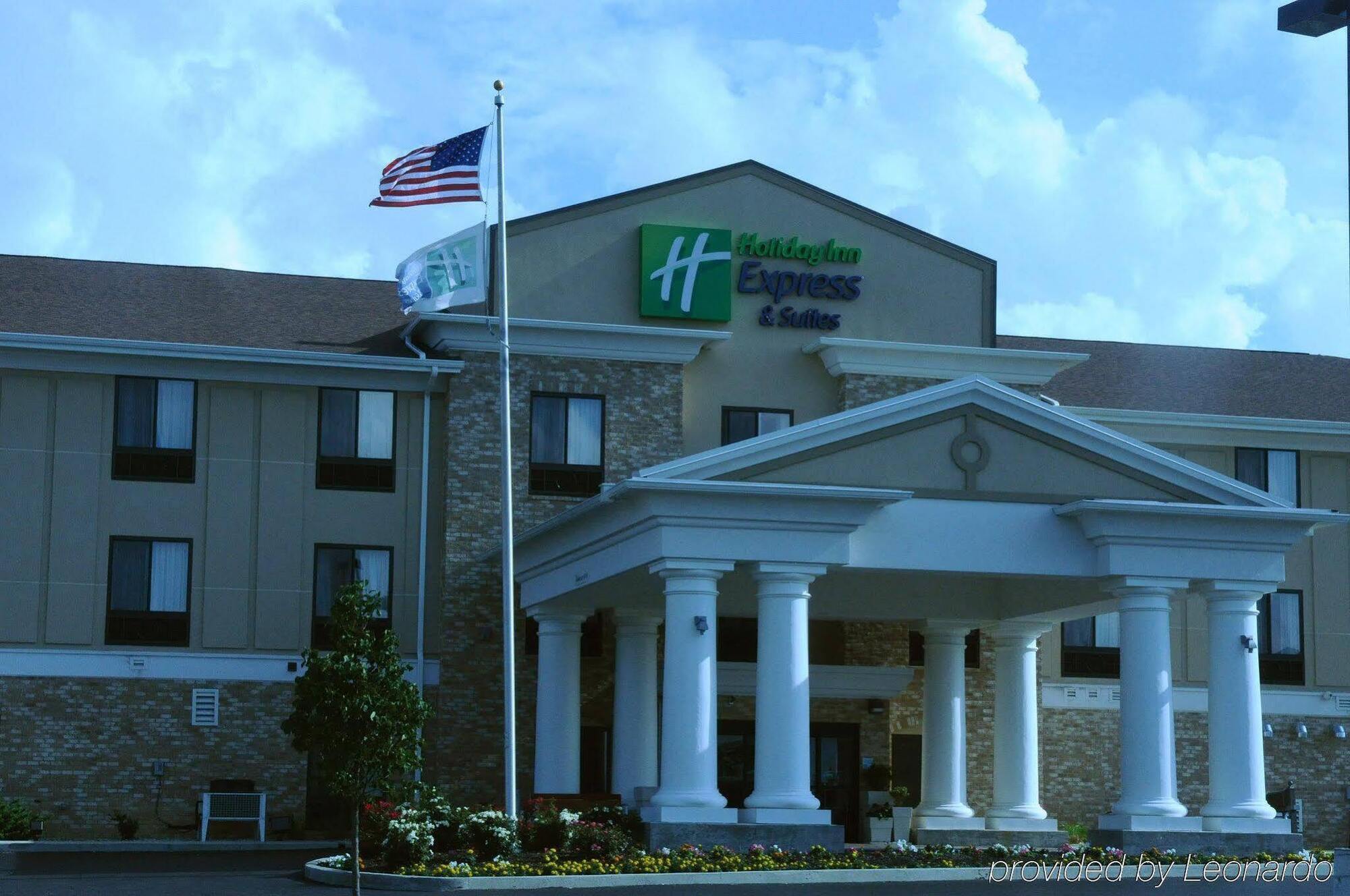 Holiday Inn Express & Suites Greenfield By Ihg Exteriör bild